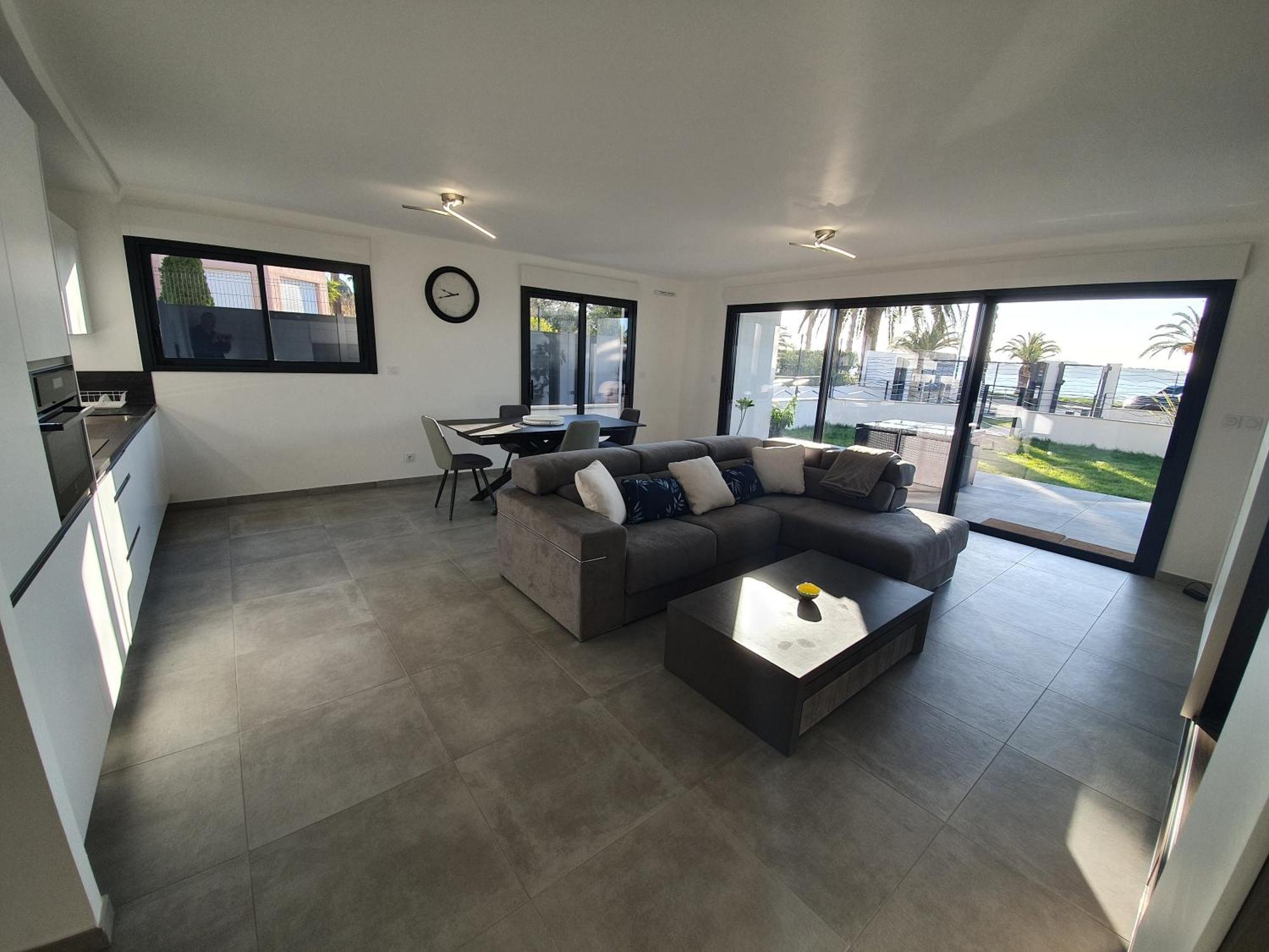 T3 Neuf Avec Terrasse Et Jardin Face A La Mer Bandol Eksteriør bilde